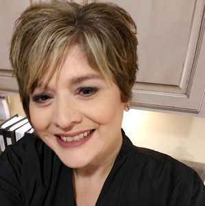 Meet your Posher, Pamela